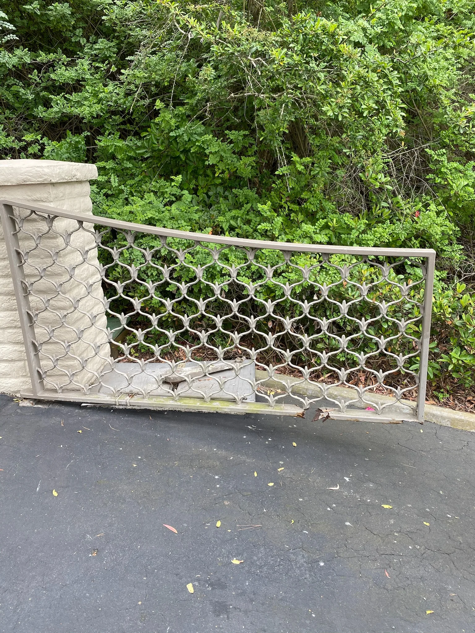 Custom gate installation in Del Mar, CA